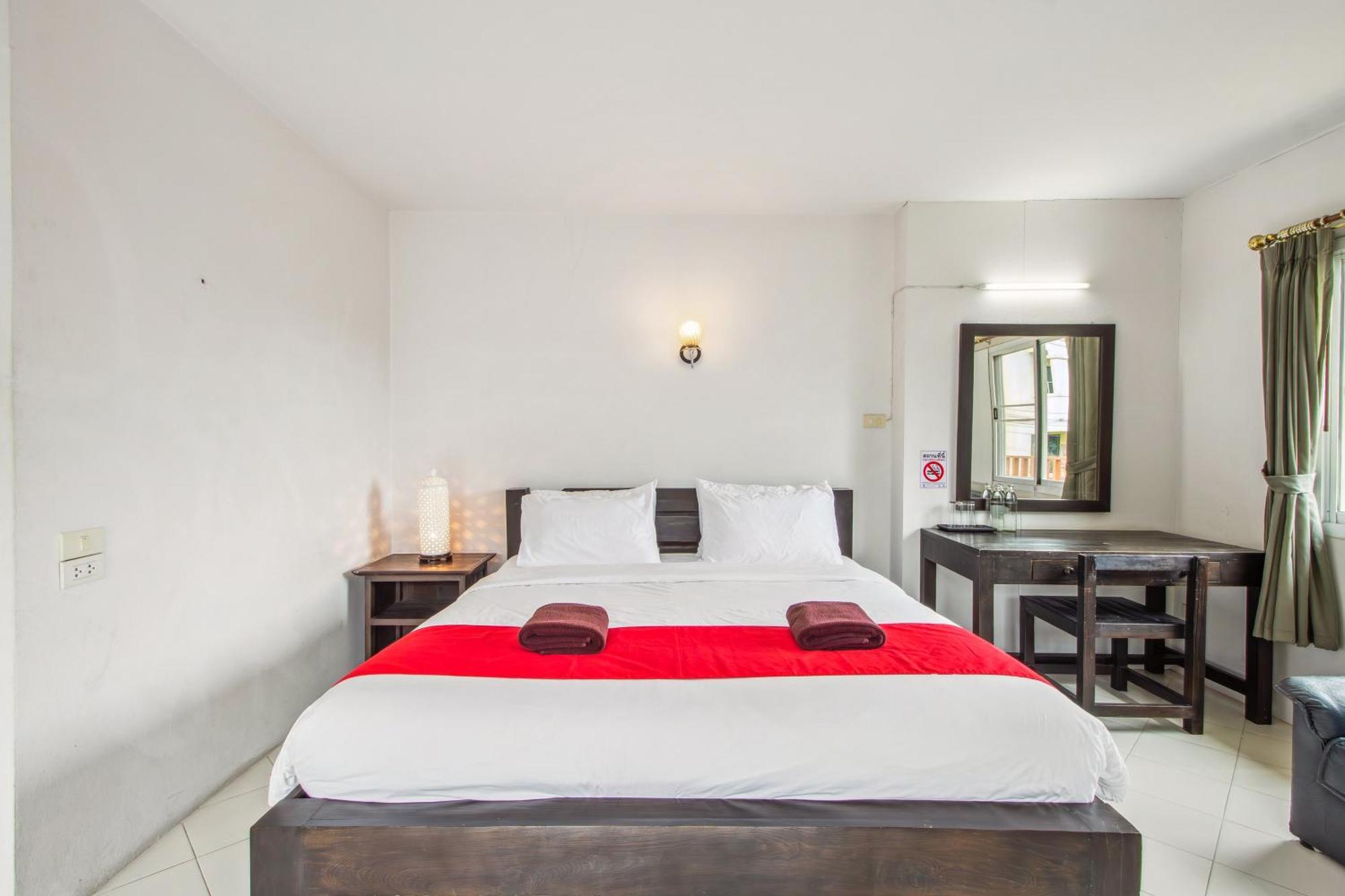 Budget Stars Hotel Chiang Mai Exterior foto